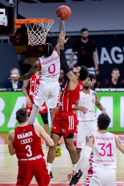 他在禁区内 他在禁区内