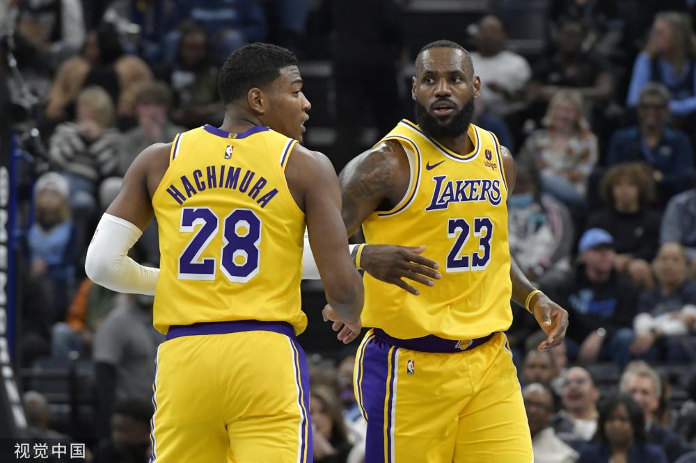 倒地抢球 倒地抢球