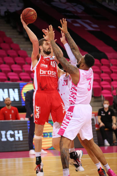 赛后队员们 赛后队员们